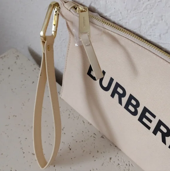 Burberry wristlet - Picture 10 of 16